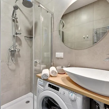 アパート Hallera *